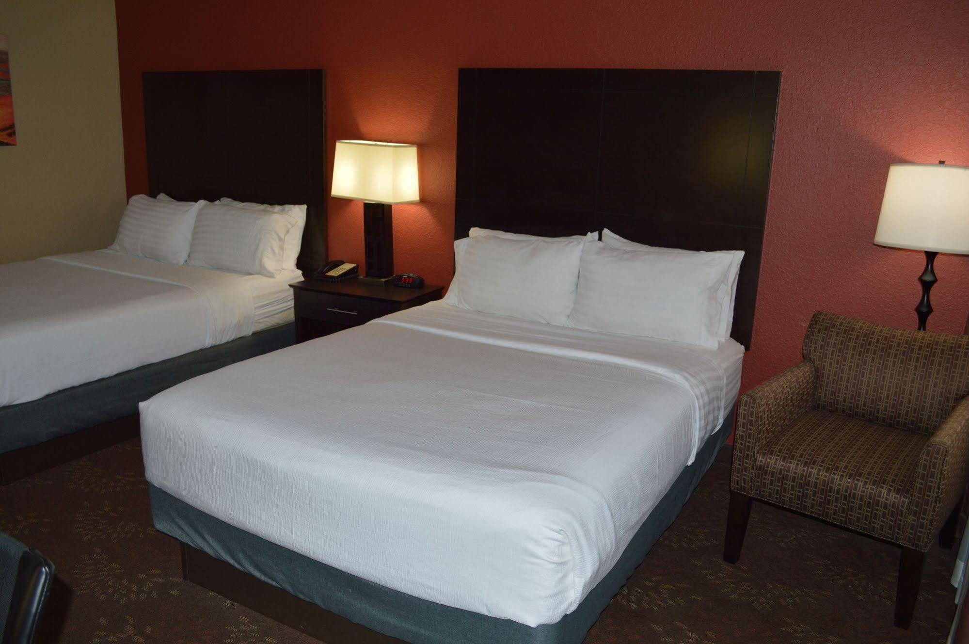 Holiday Inn Charlotte University By Ihg Kültér fotó