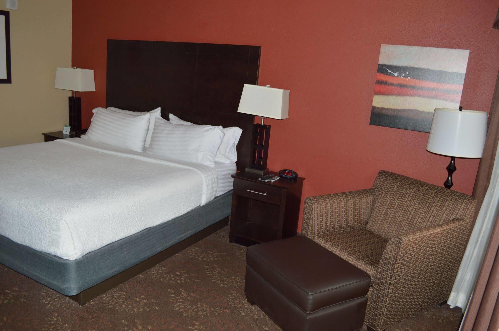 Holiday Inn Charlotte University, An Ihg Hotel Kültér fotó
